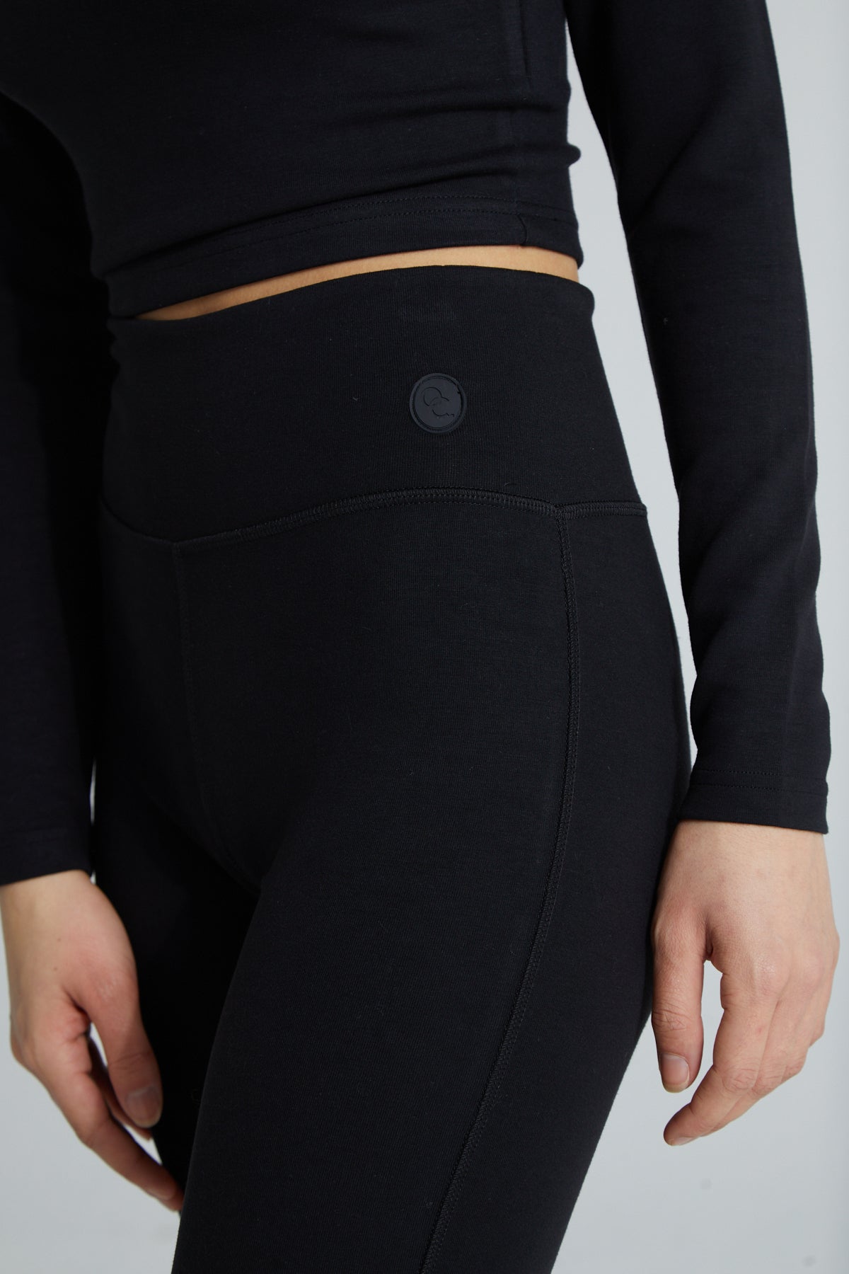 Contour Flared Leggings- Jet Black