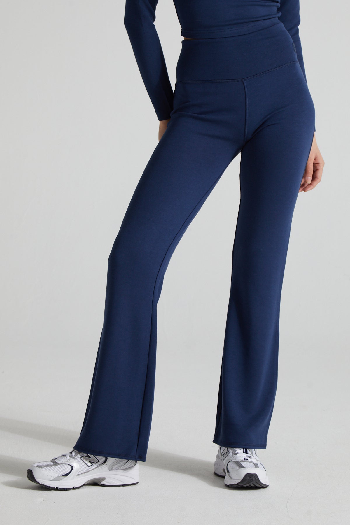 Contour Flared Leggings- Midnight Blue