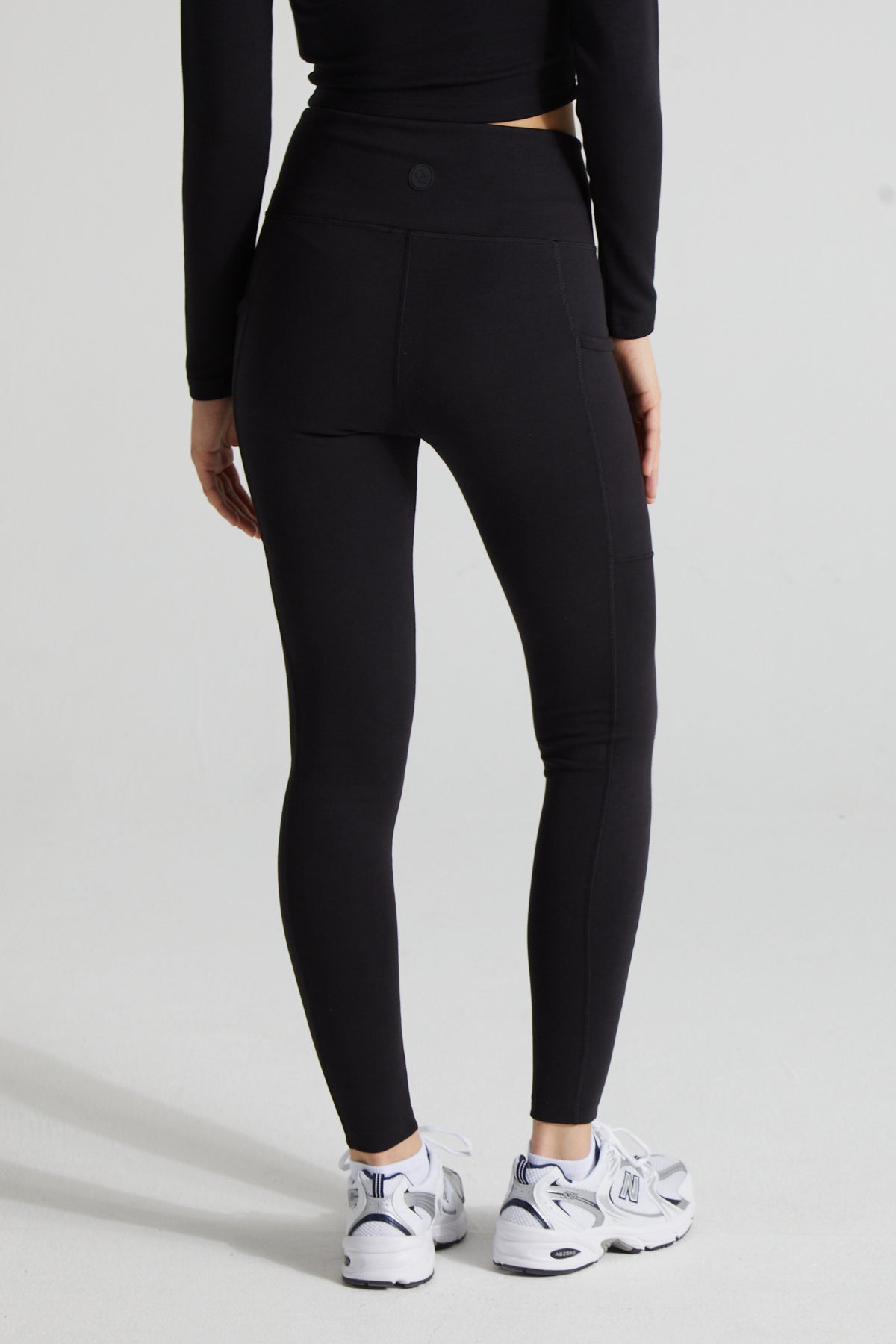 Contour Leggings- Jet Black