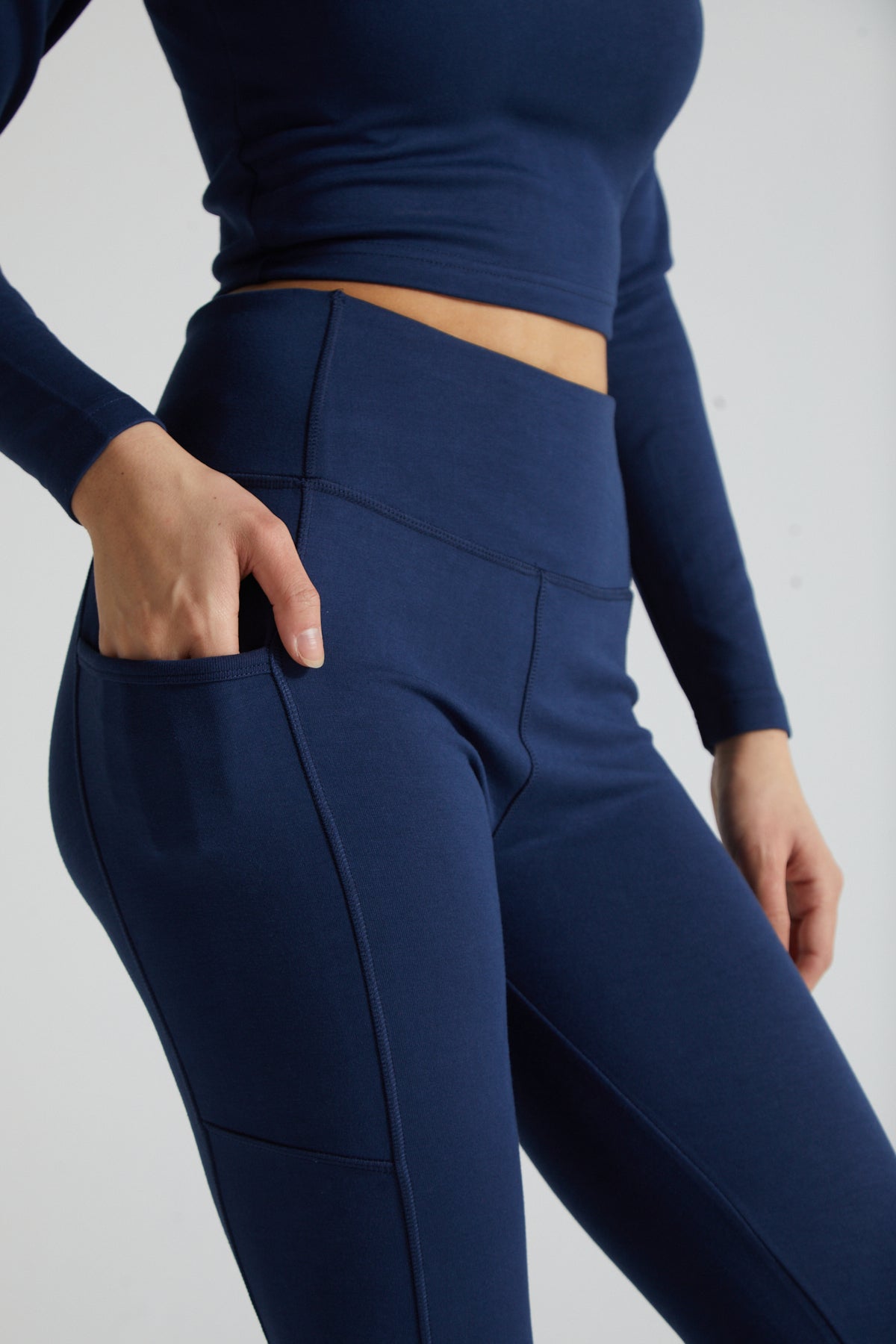 Contour Leggings- Midnight Blue