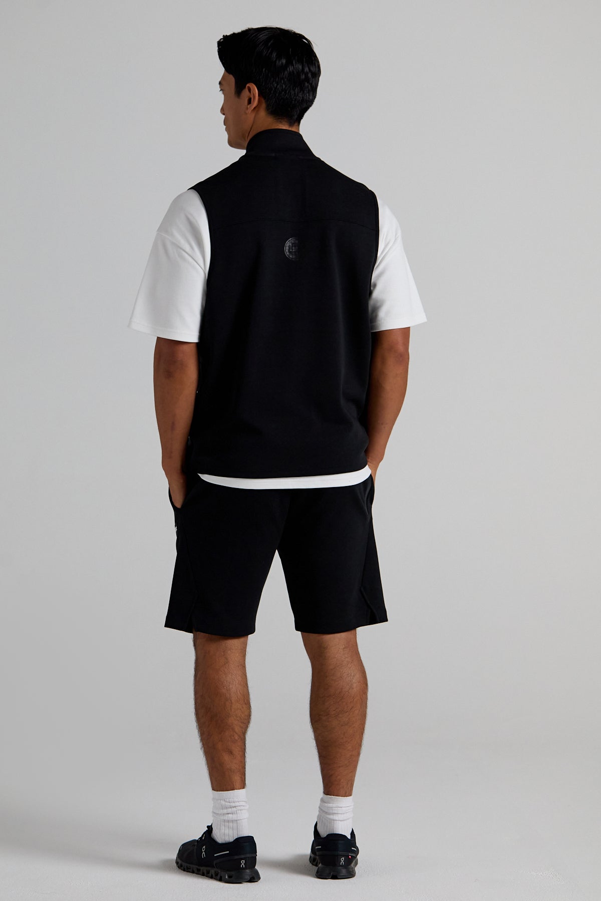 Essential Track Gilet - Jet Black