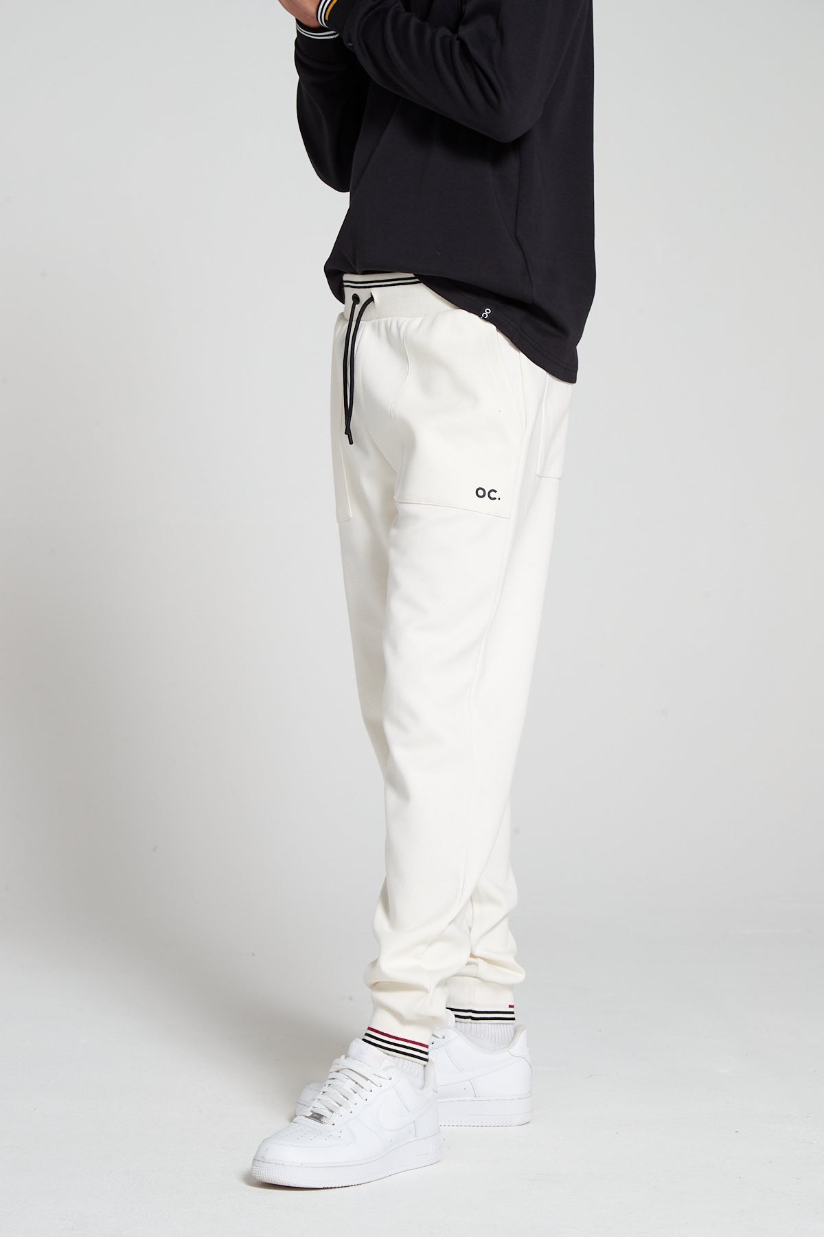 Joggers off online white